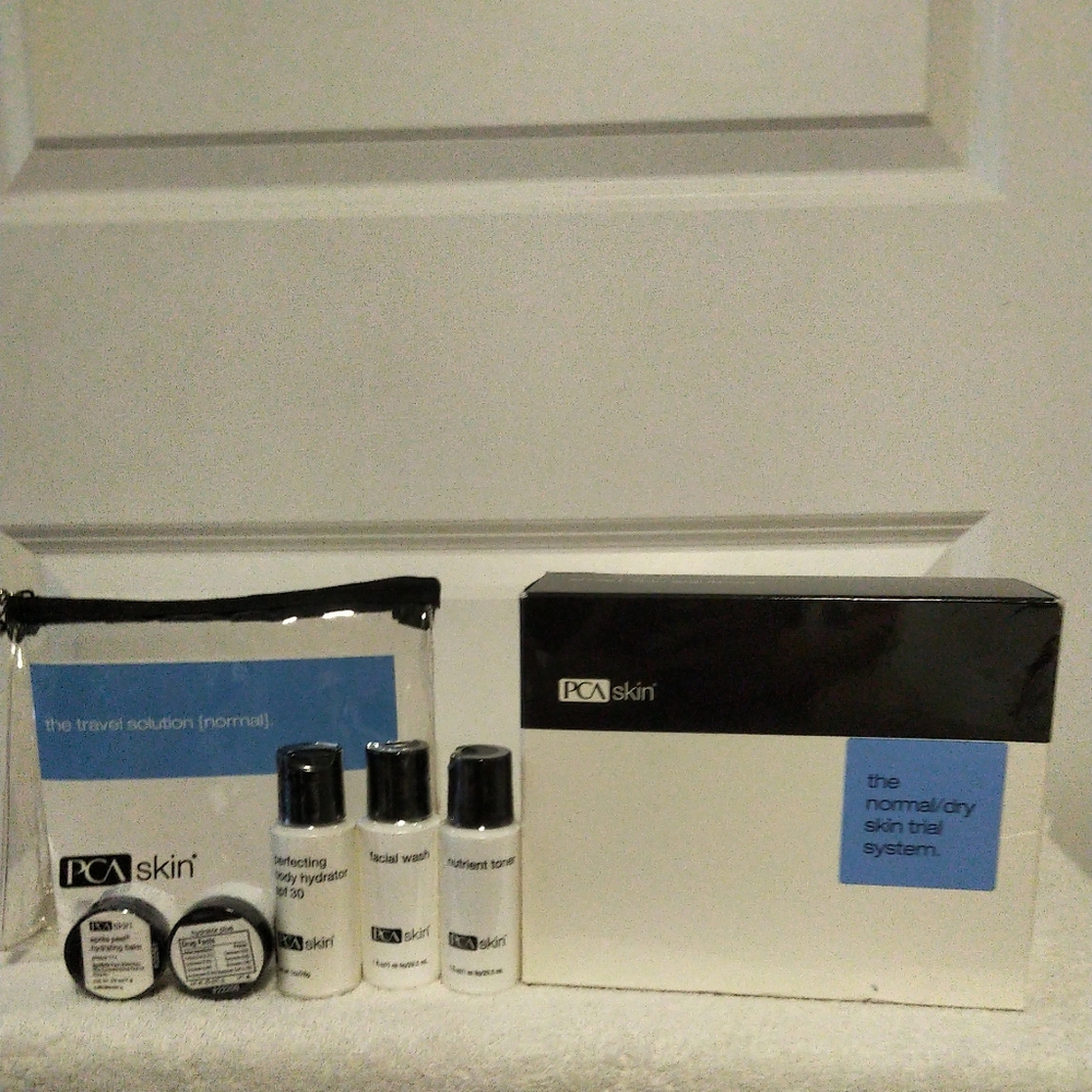 BRAND NEW PCA Skin Normal/Dry Travel Kit - White & Black
